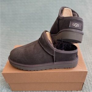 UGG Women's Gray Slippers